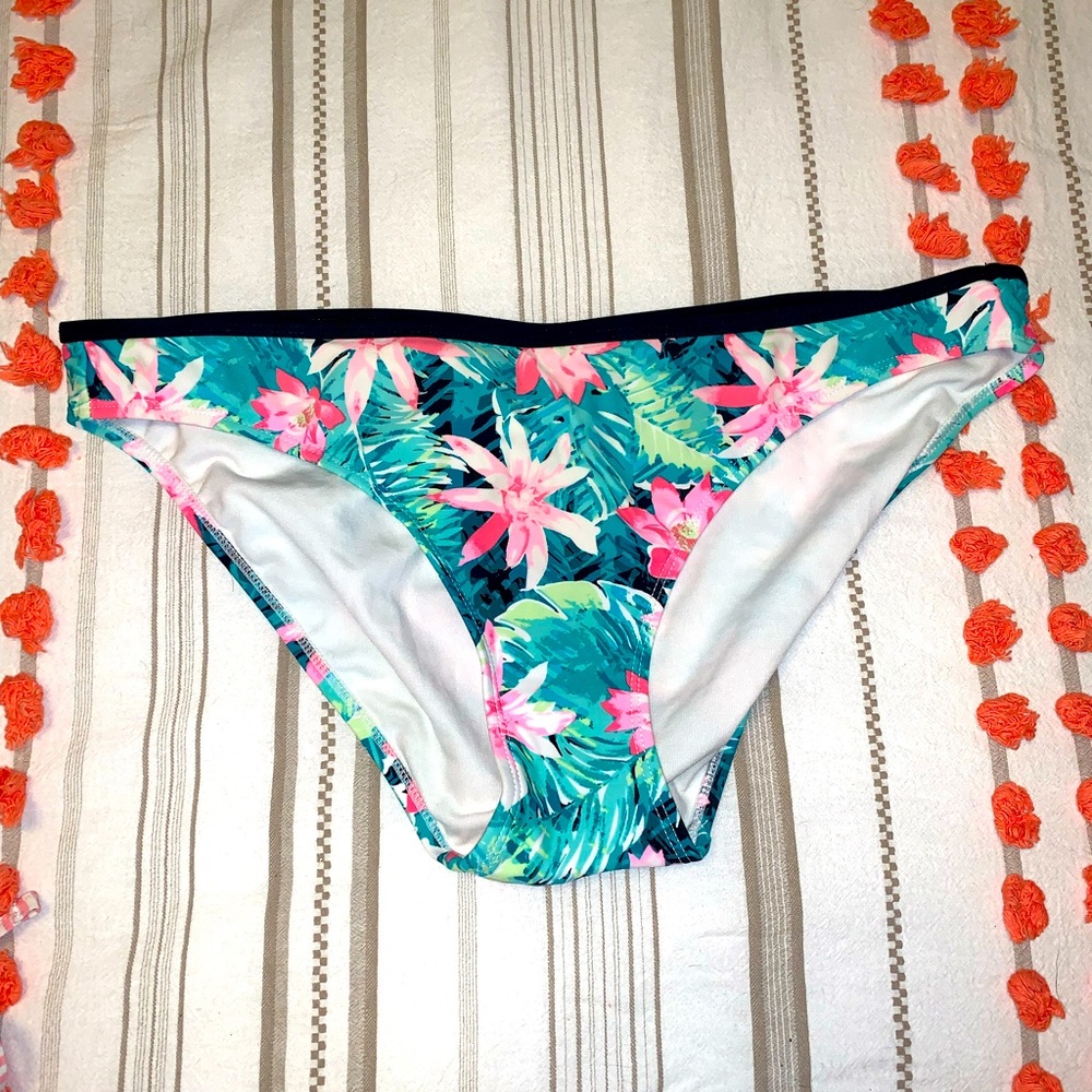 Xhilaration swim bottom
